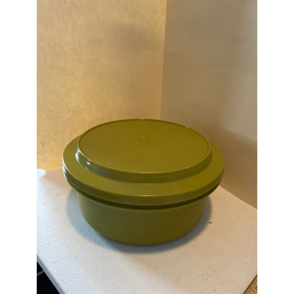 Vintage Tupperware Servalier Bowl Avocado Green Round Container with Lid 1222-6
